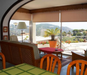 House - 2 Bedrooms with Pool young people group not allowed - 07071, Lloret De Mar